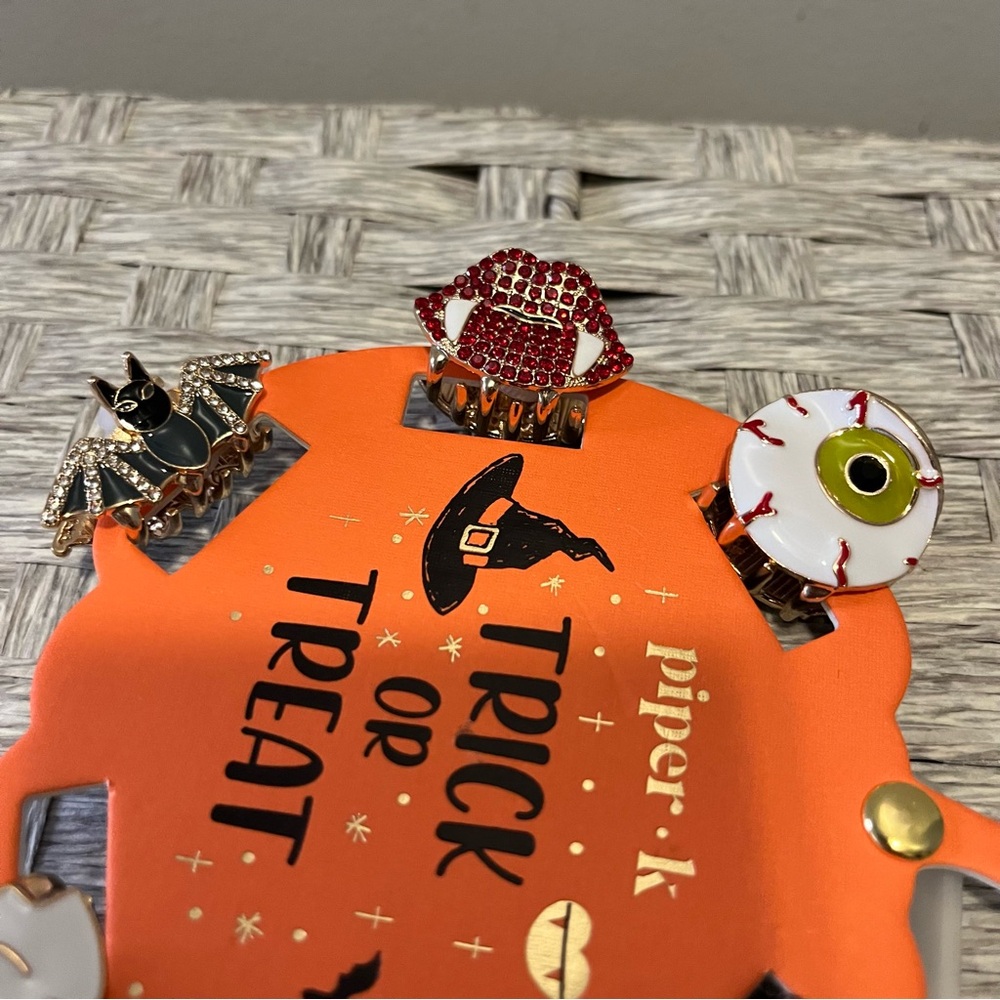 Piper K Halloween Rhinestone Hair Clips Set Eyeball Fangs Bat Skull Spider Ghost - Picture 2 of 4